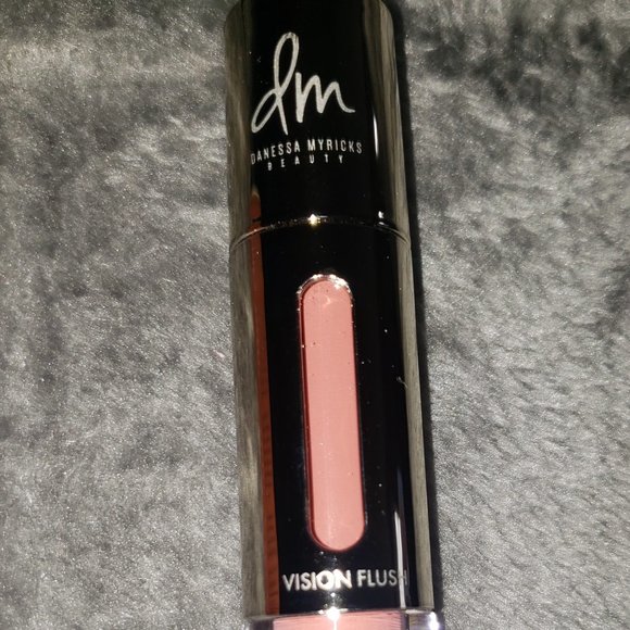 Danessa Myricks Vision Flush Blush, Eyeshadow & Lip Color $20 - Picture 3 of 10